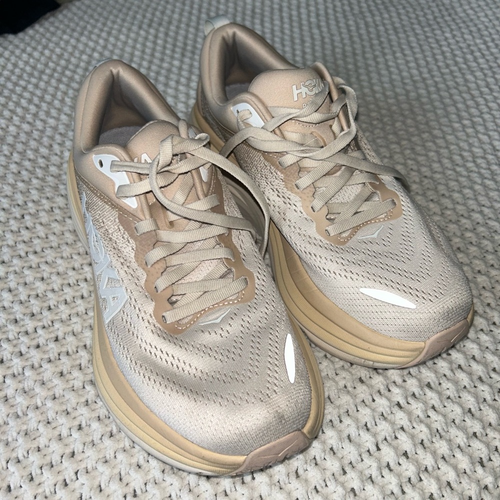 Hoka Bondi 8 Running Sneakers Women’s 8 Shifting Sand/Eggnog